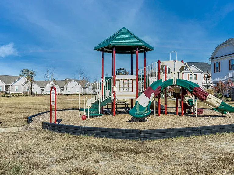 1104 Union Pacific Way — Photo 32