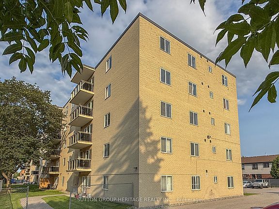 5th image of 936 Glen St #301