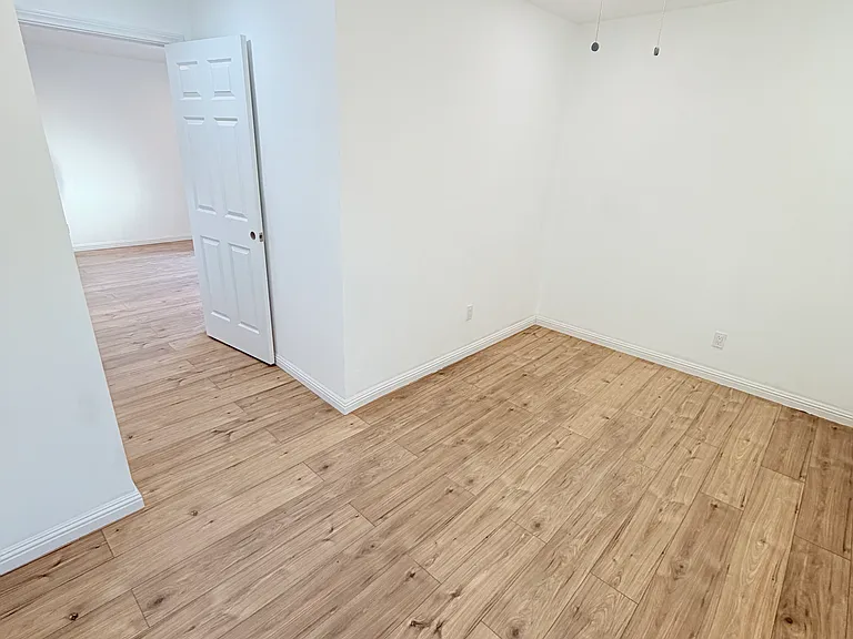 2513 W Occidental St #4 — Photo 7