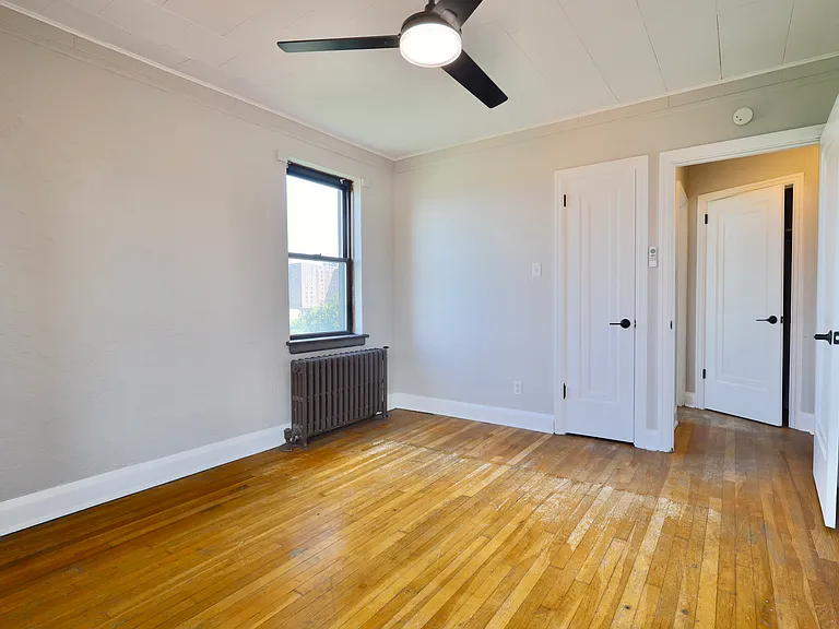 Apartments On Academy — Photo 46