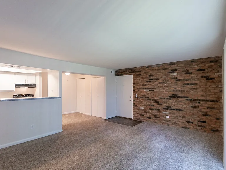Village East — Photo 84
