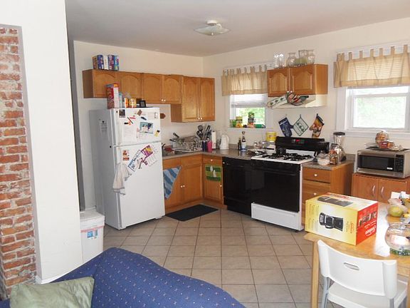 3rd image of 505 Washington St #505