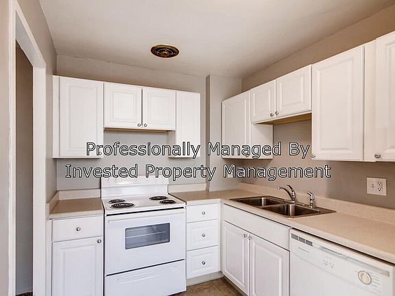 3rd image of 1111 N Ash St APT 401