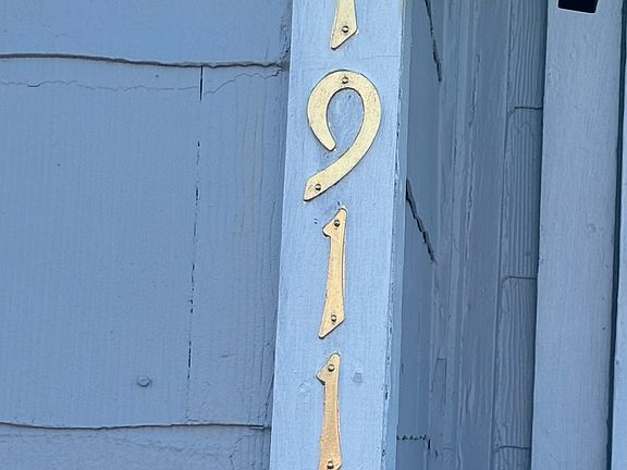 2nd image of 1911 43rd St