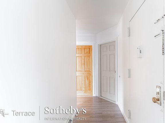 5th image of 129-12 Kew Gardens Rd #2