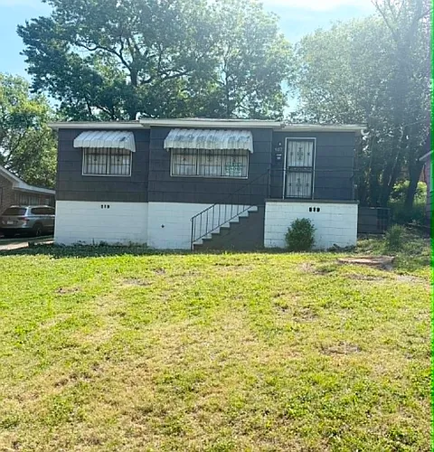 937 Center Way SW Photo 1
