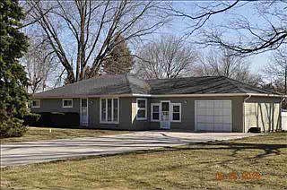 3rd image of 23076 Rebecca Dr
