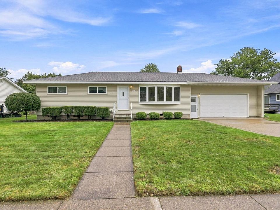 1st image of 921 15TH STREET SOUTH