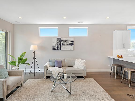 5th image of 1540 N Campbell Ave #3