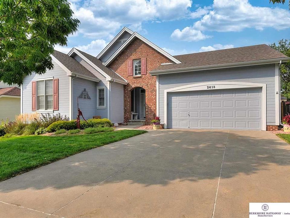 1st image of 2618 Tulip Ln