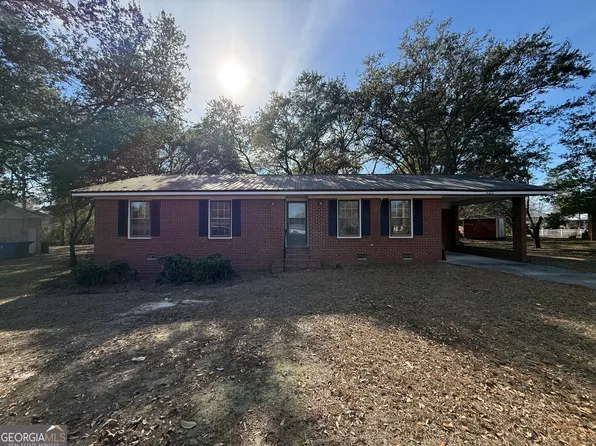 1612 Knox St, Dublin, GA 31021