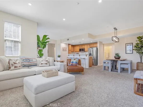 243 Riverdale Ct APT 431, Camarillo, CA 93012