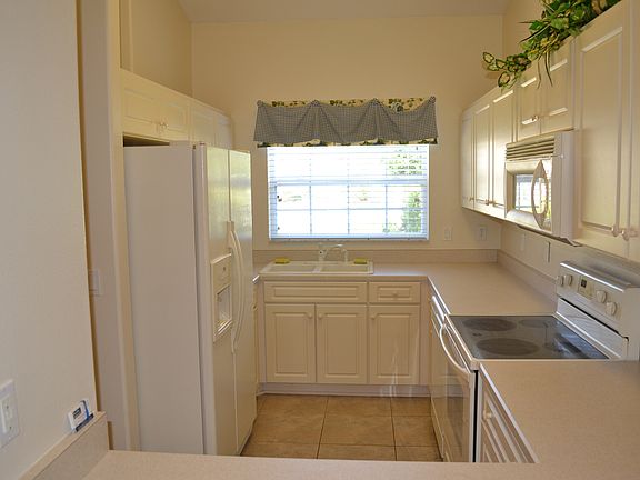 3rd image of 2001 Palm Dr Unit E104