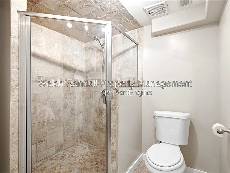 425 E Center St — Photo 13