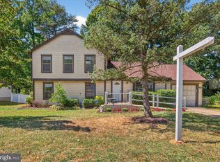 1415 Bayshire Ln, Herndon, VA