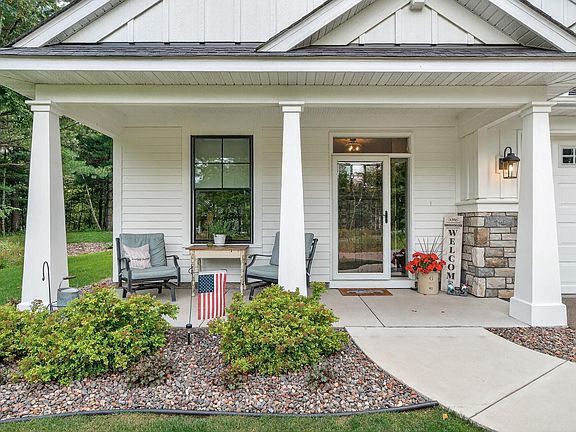 4th image of 19320 Meadowridge Trl N