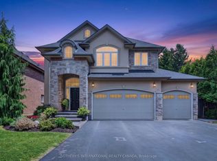 39 Maplevale Dr, Hamilton, ON L9G 0C3