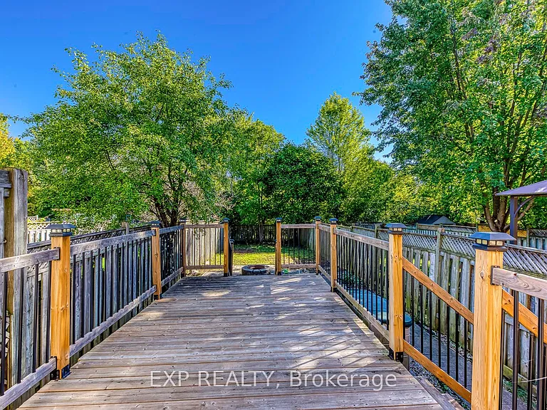 2407 Stefi Trl — Photo 33