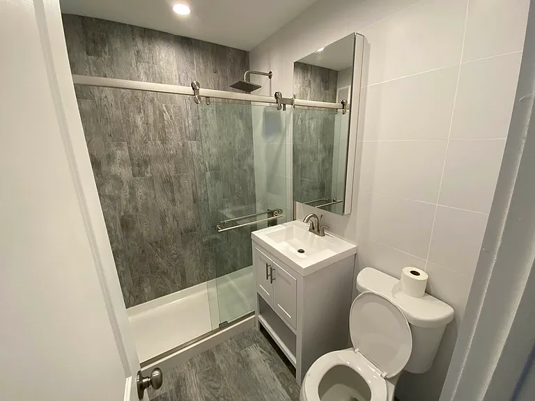 25-17 33rd St #3 — Photo 8