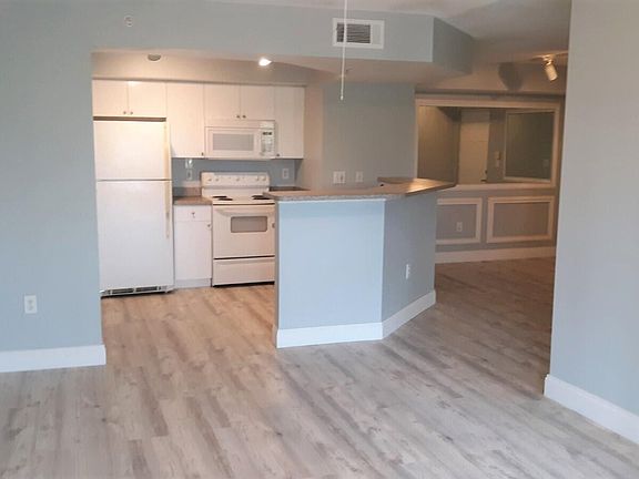 5th image of 3818 NW Adriatic Ln #1-308