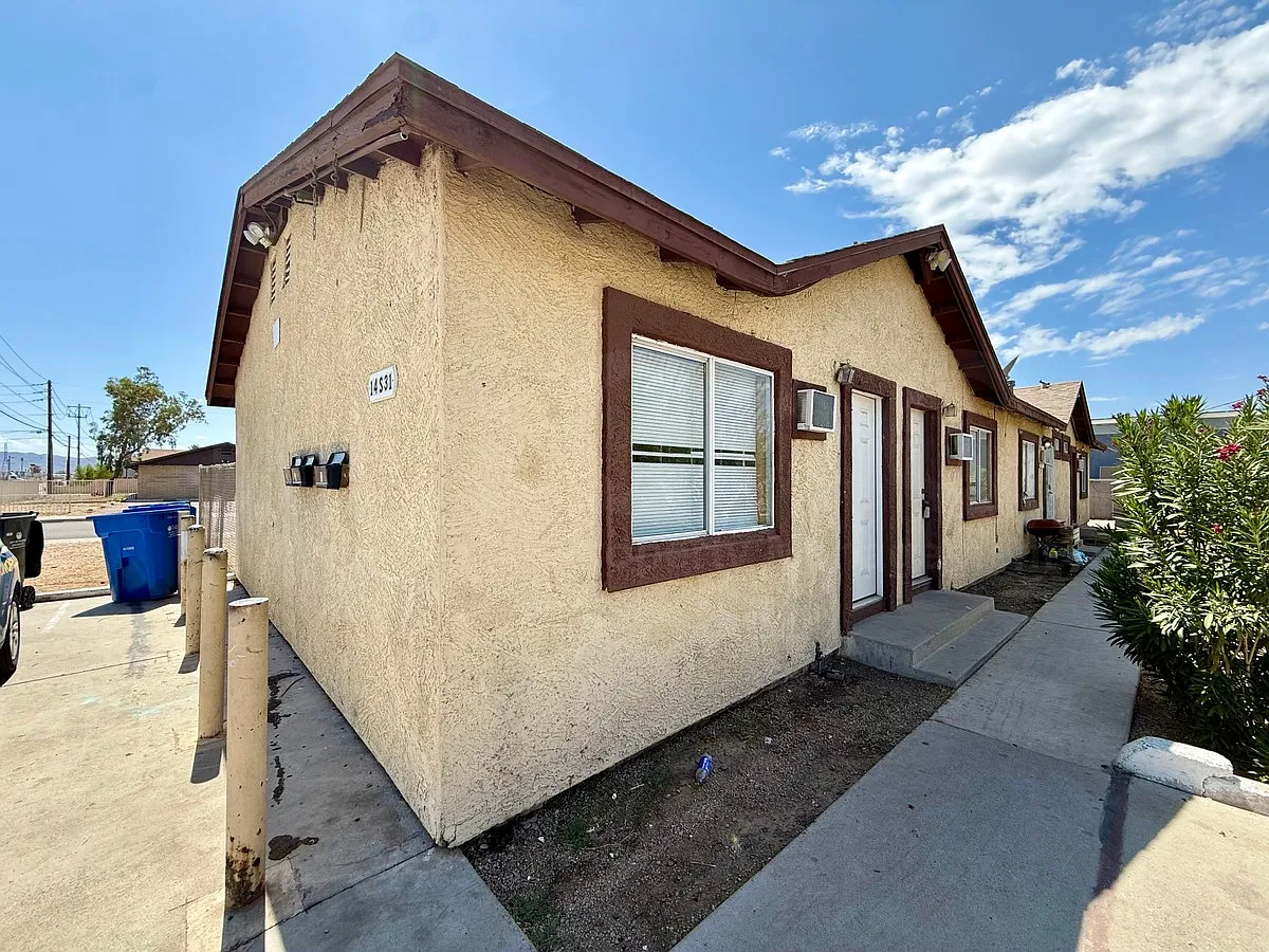 1 bed, 1.0 bath, 450 sqft, $1,095 — Photo 2