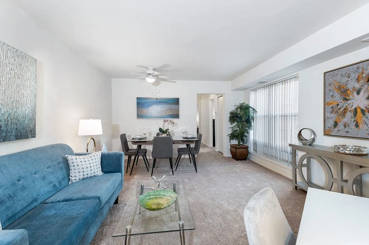 Berkdale Apartments — Photo 2