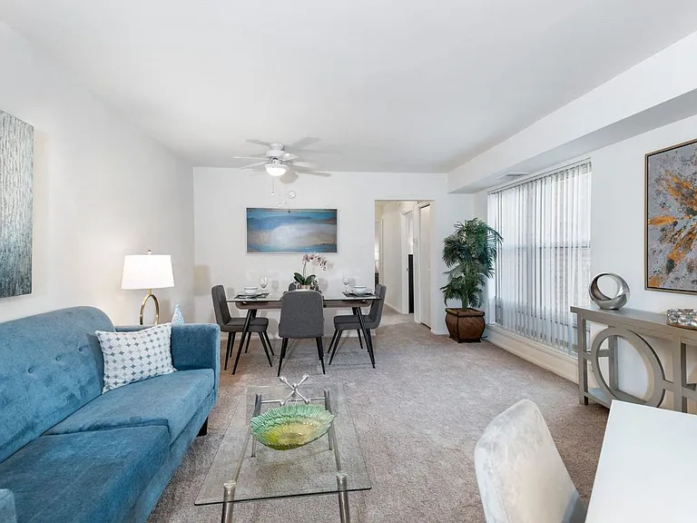Berkdale Apartments — Photo 2