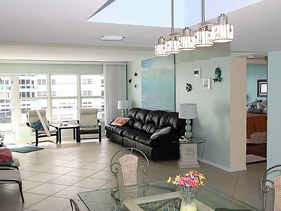 5th image of 3500 Galt Ocean Dr APT 403
