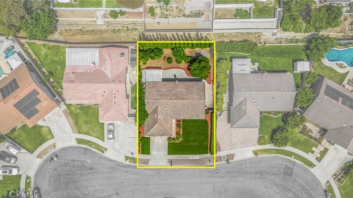Building Photo - 4068 Jeffrey Dr