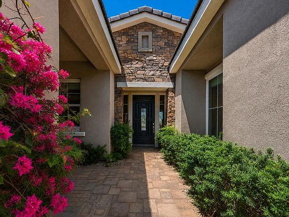 3rd image of 81206 Barrel Cactus Rd