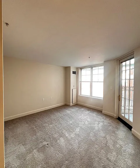 634 Massachusetts Ave — Photo 11