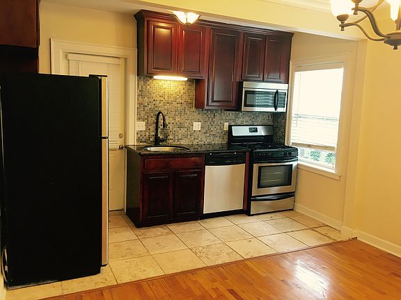 2nd image of 1103 W 45th St APT 4
