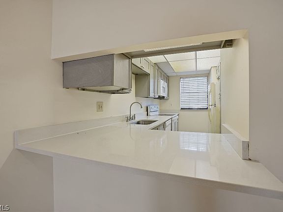 4th image of 5369 Treetops Dr #M-102