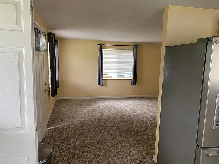 21821 22nd Ave E — Photo 13