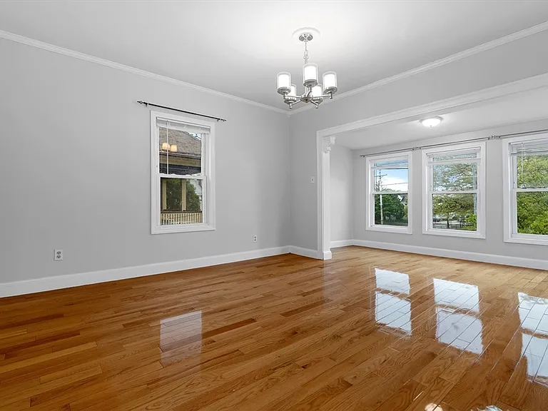 7 Pine St #2 — Photo 5