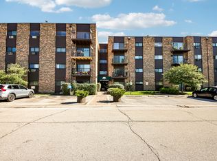 8970 N Parkside Ave APT 304, Des Plaines, IL 60016
