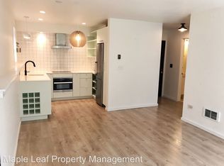 3423 W Government Way APT 3, Seattle, WA 98199