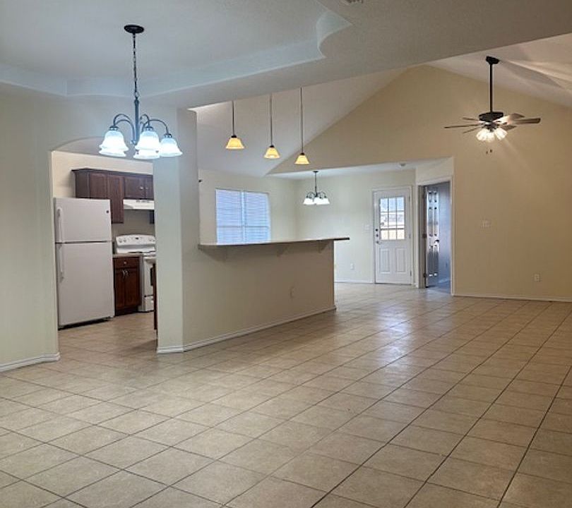 1st image of 4921 N 47th St