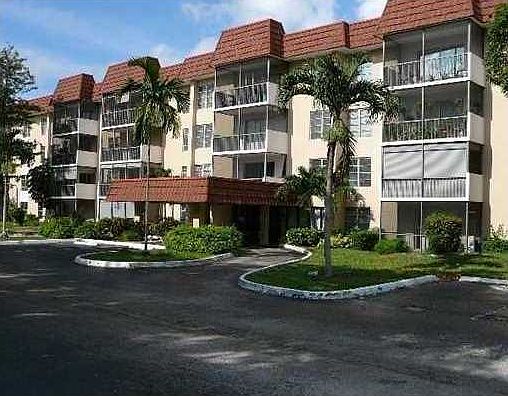 1st image of 4152 Inverrary Dr APT 310