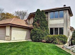 220 Edgewood Ave, South Milwaukee, WI 53172