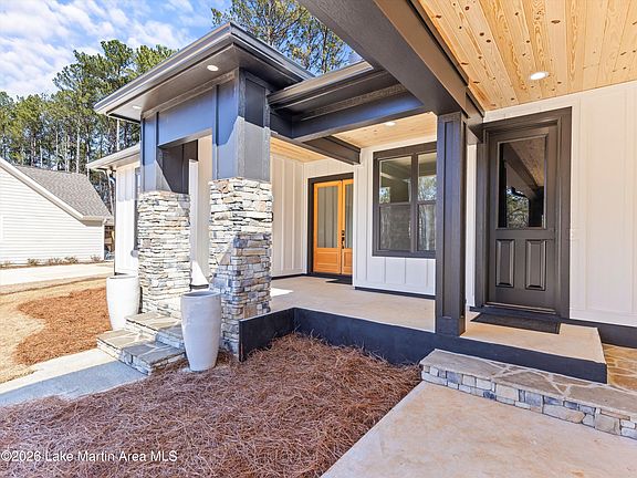 4th image of 229 Stagecoach Rd