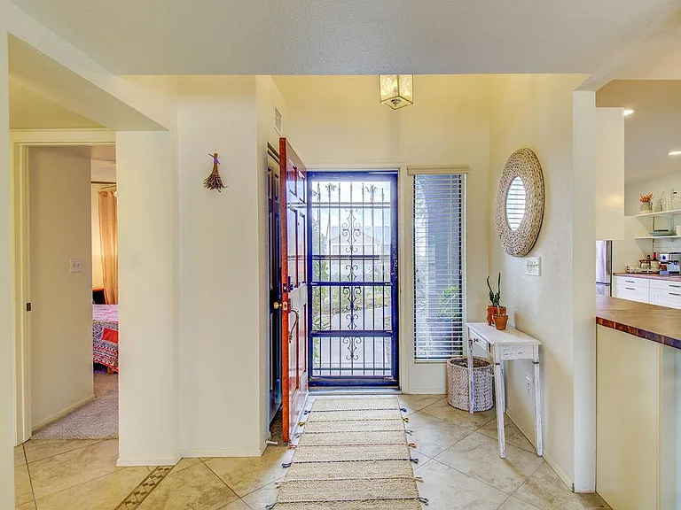 6308 W Port Royale Ln — Photo 32