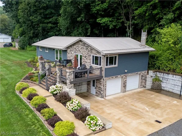 724 Nashville Rd, Glenmont, OH 44628
