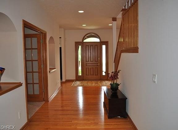 2nd image of 405 Nob Hill Oval