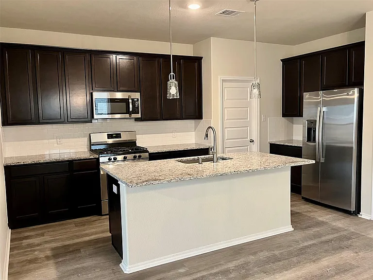 40621 Guillemont Ln — Photo 4