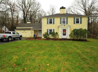 134 Center Rd, Woodbridge, CT 06525