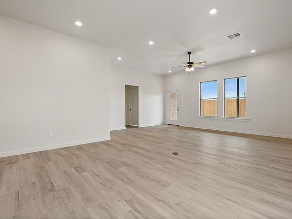 5th image of 6008 Venita Ave