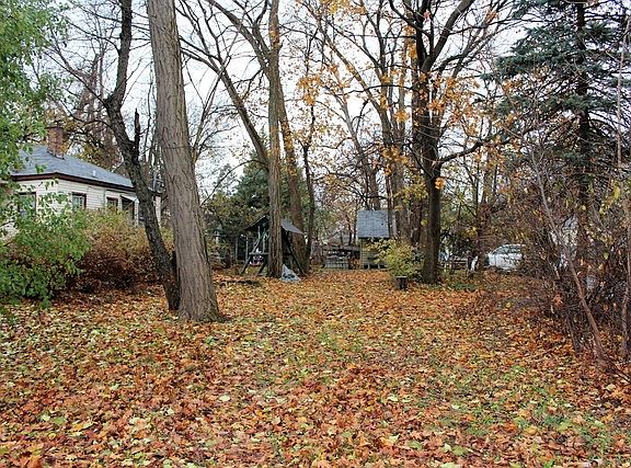 4th image of 244 N Neltnor Blvd