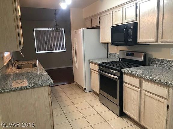 3rd image of 8420 Pacific Fountain Ave
