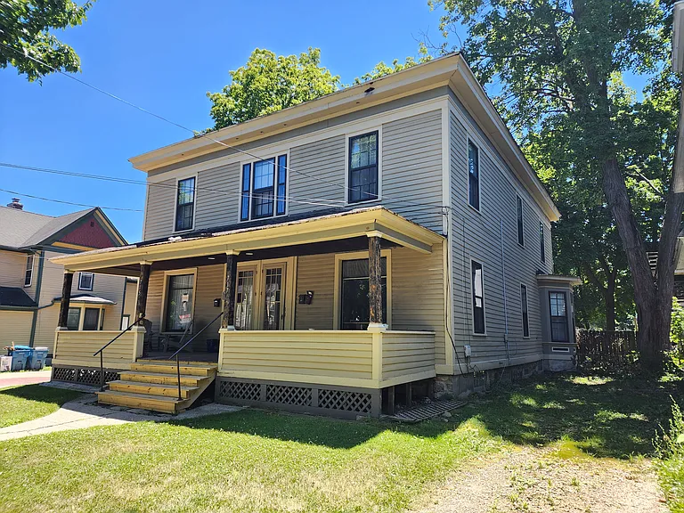 715 W Lovell St — Photo 2
